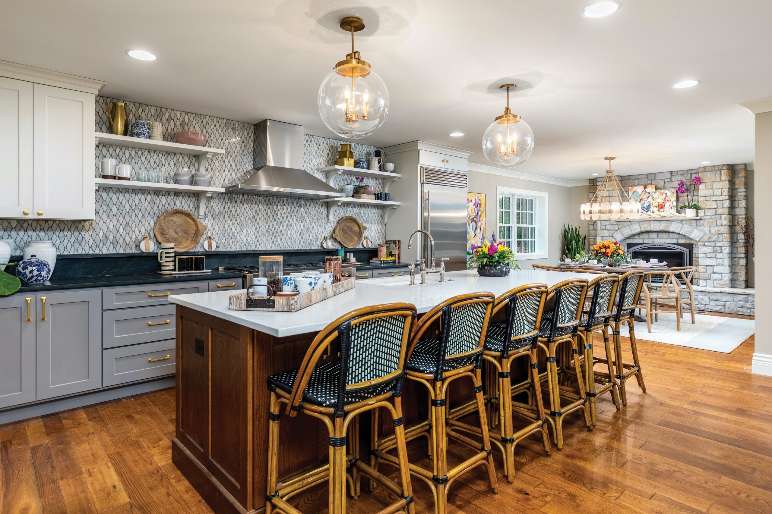 2020DesignTrends_Two-Tone-Cabinets