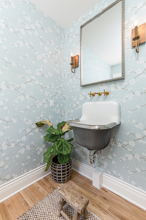 2020DesignTrends_Wallpaper-Mixed-Metals