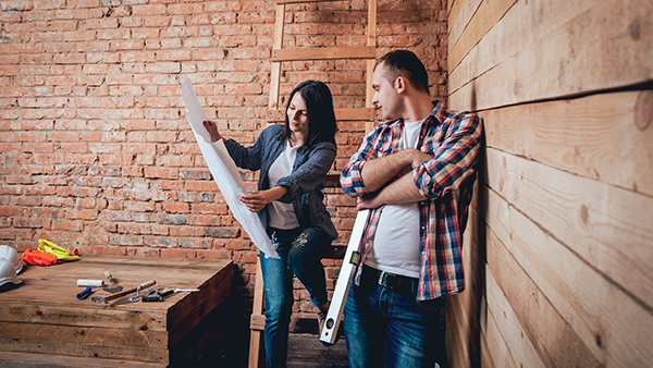 Renovating-Couple